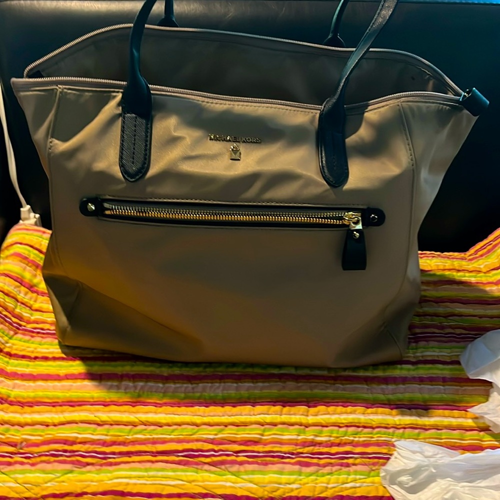 🥳MK tote